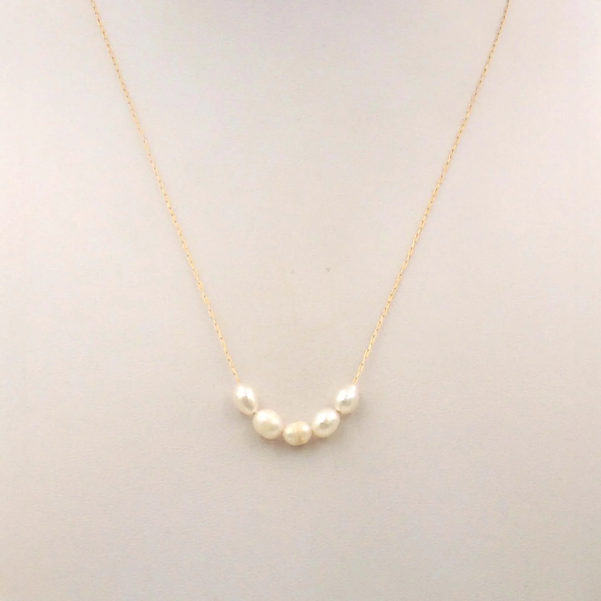 Dainty Pearl Necklace