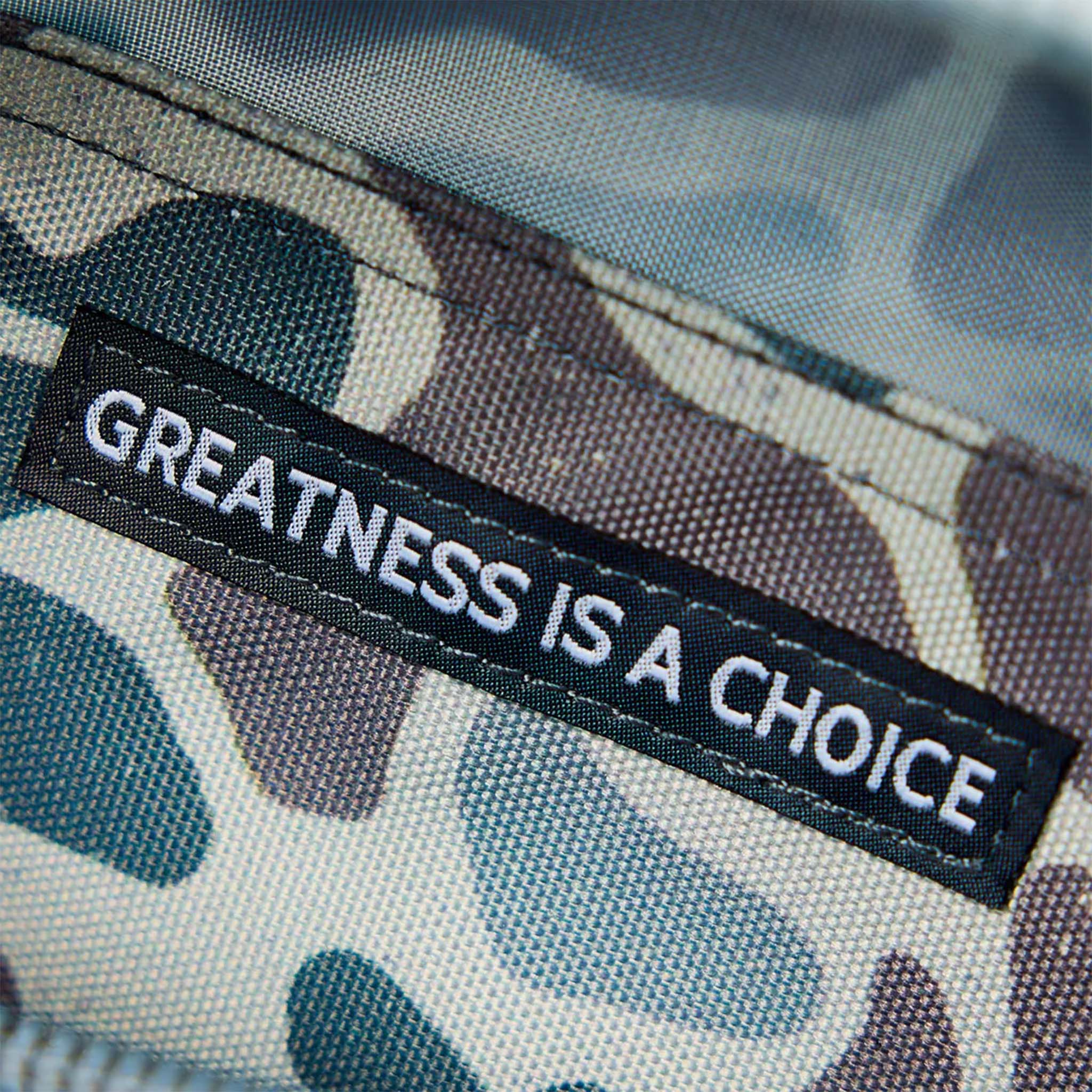 Classic Deer Camo Dopp Kit - Image 4
