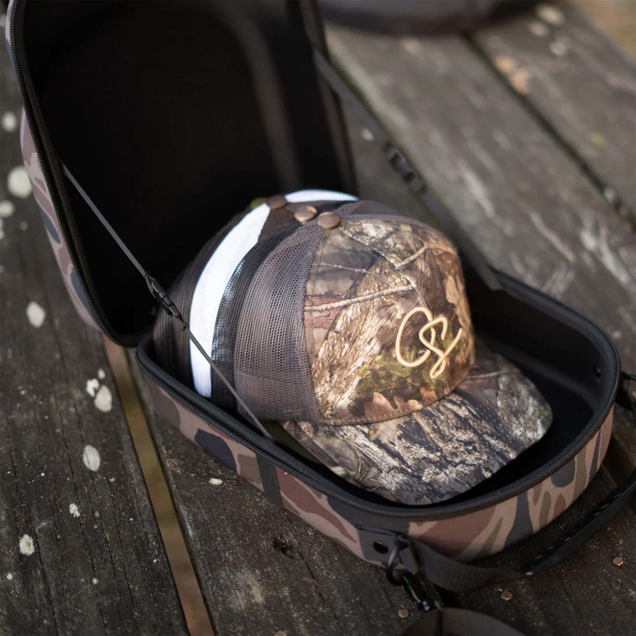 6 Hat Travel Case in Thicket Camo - Image 2