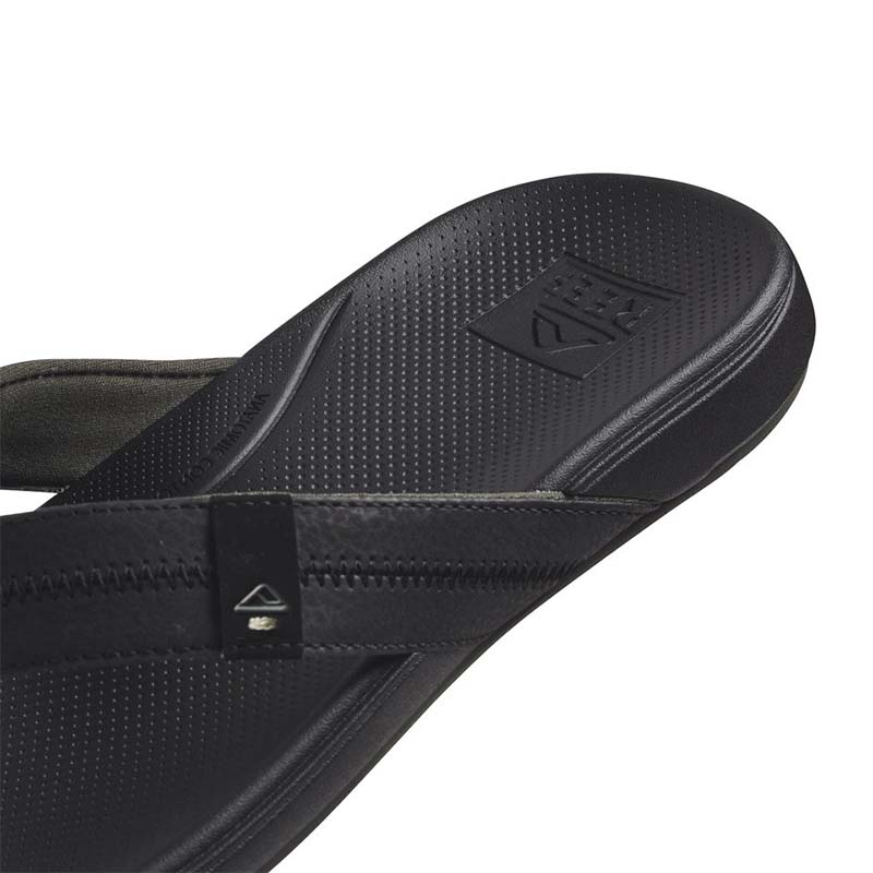Men's Reef Cushion Phantom Sandals in Black - Image 4