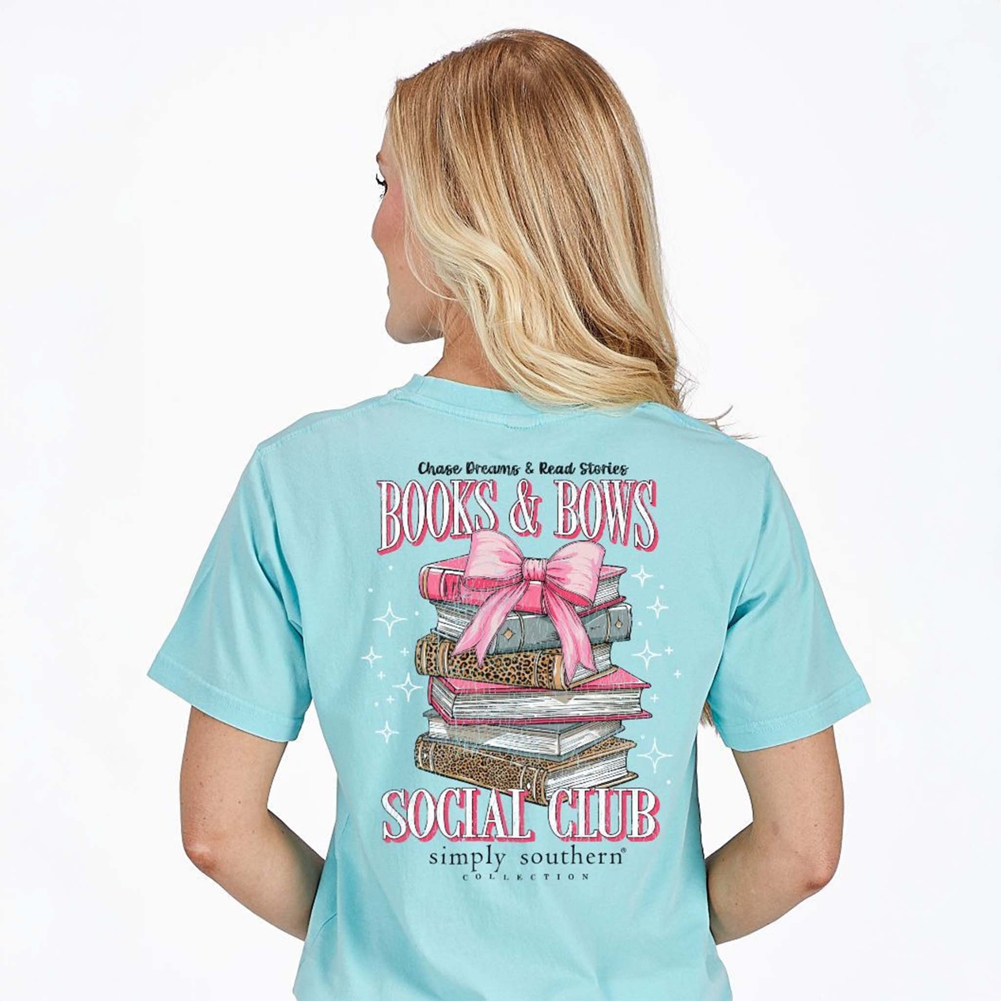 Books and Bows Short Sleeve T-Shirt - Image 3