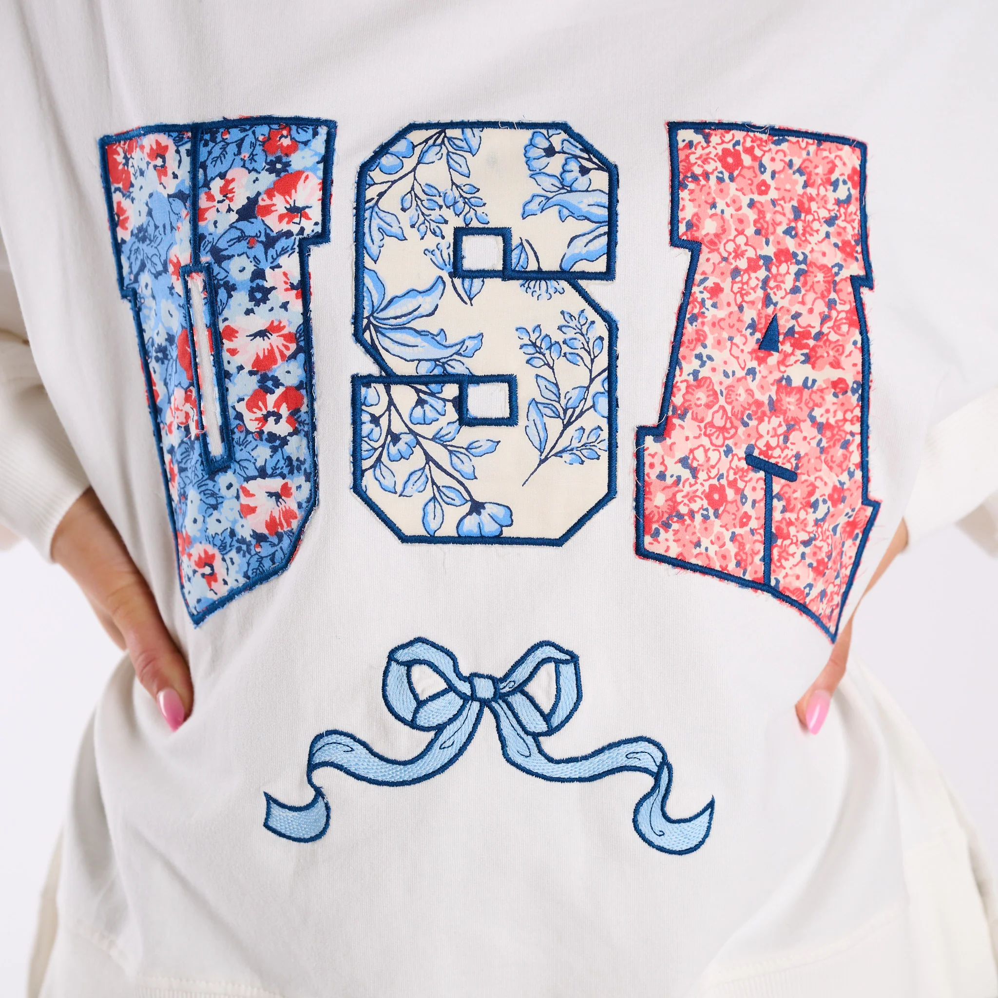 USA Floral Fill Hoodie in White - Image 2