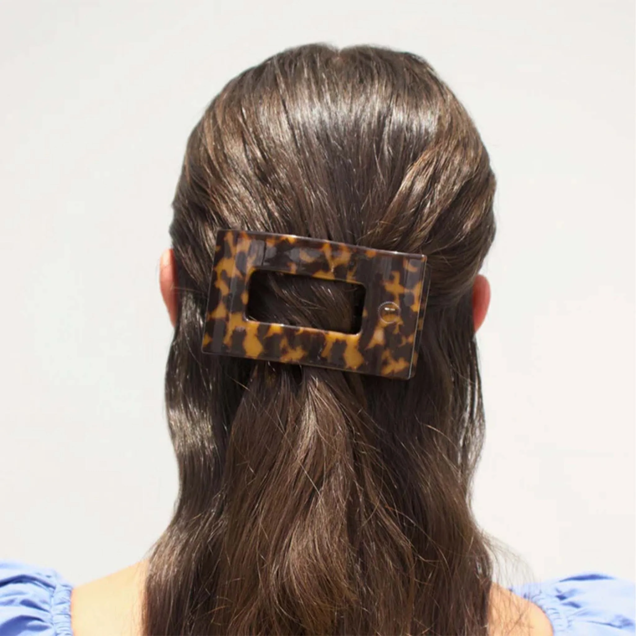 Medium Flat Rectangle Hair Clip in Tortoise - Image 2