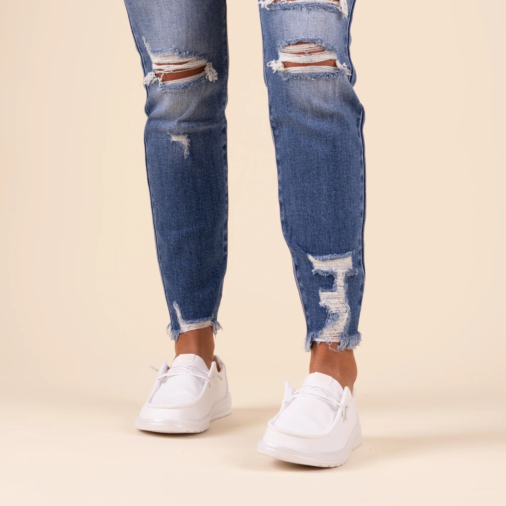 The Lys Distressed Skinny Jean - Image 3