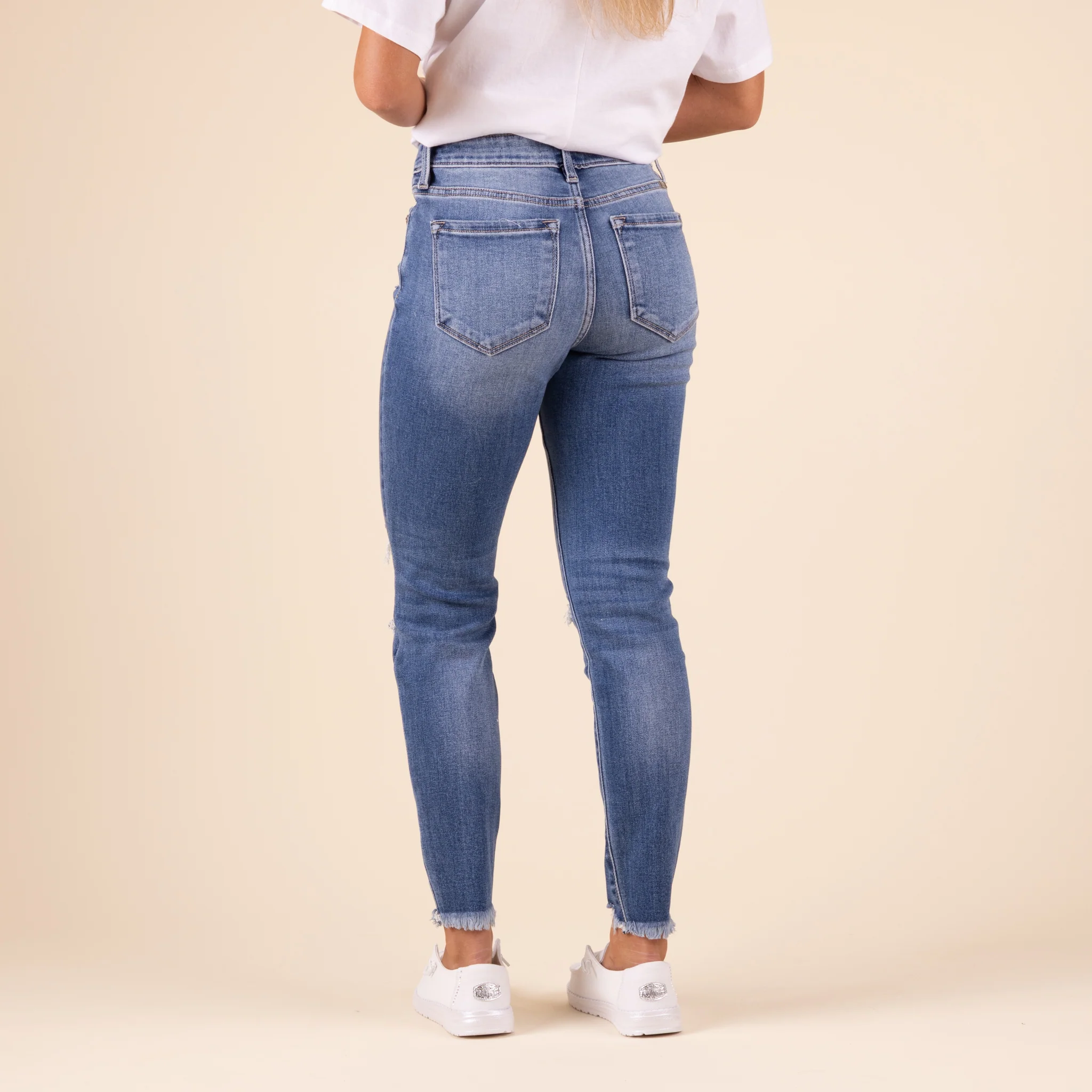 The Lys Distressed Skinny Jean - Image 5