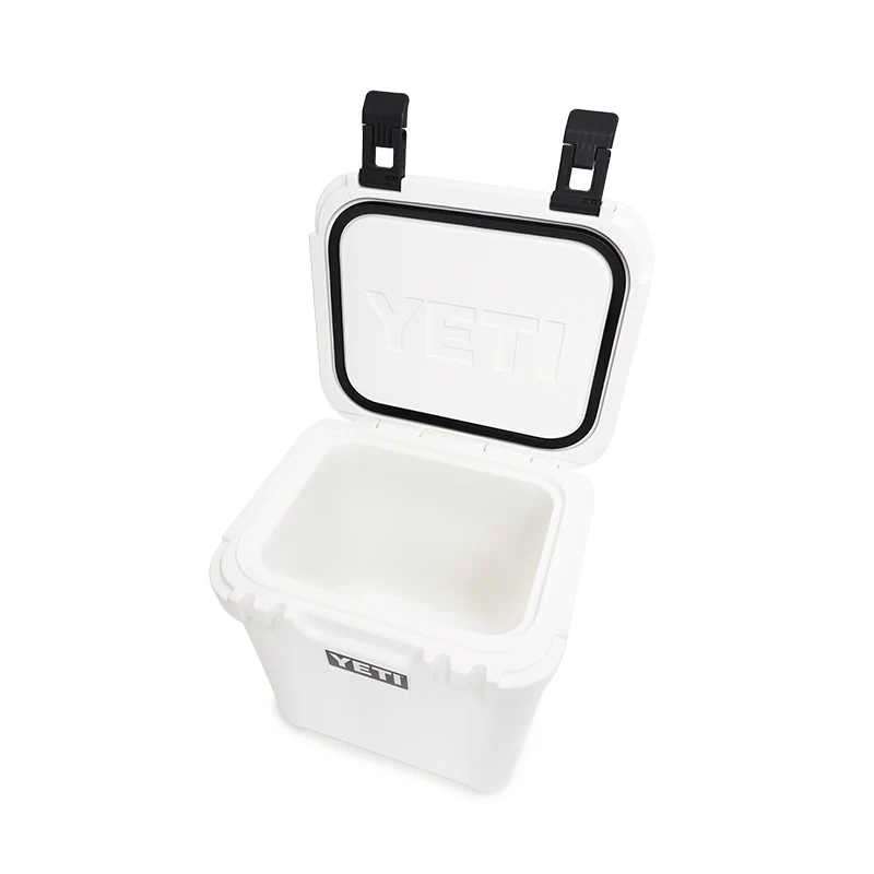Roadie 24 White Cooler - Image 5