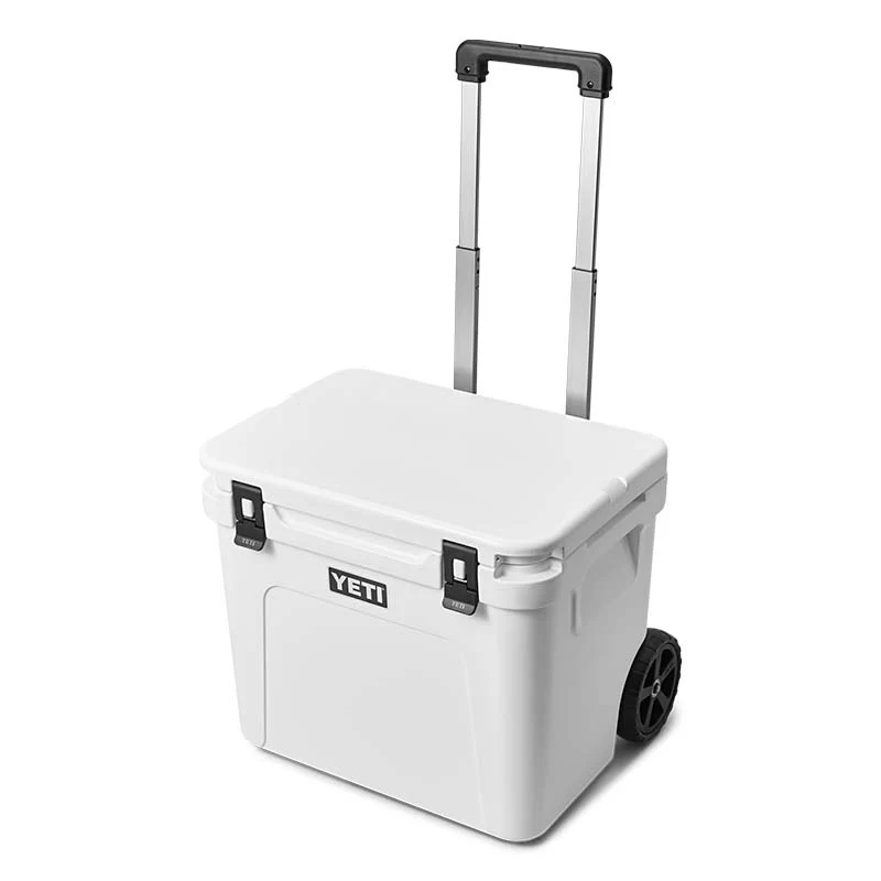 Roadie 60 White Wheeled Cooler - Image 8
