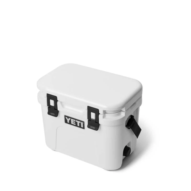 White Roadie 15 Cooler - Image 3